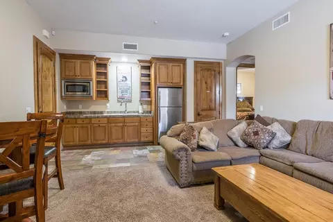 155 Hillside Dr, Mammoth Lakes, CA 93546 photo 16