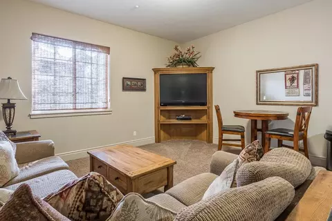 155 Hillside Dr, Mammoth Lakes, CA 93546 photo 17