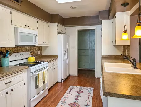 661 Sycamore Dr, Bishop, CA 93514 photo 6