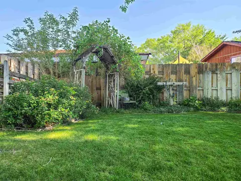 661 Sycamore Dr, Bishop, CA 93514 photo 19
