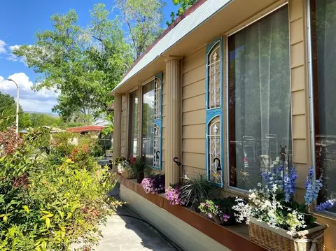 2219 Mackintosh Ave, Bishop, CA 93514 photo 1