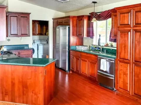 2346 Galloway Ave, Bishop, CA 93514 photo 2
