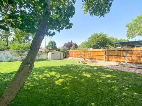 424 E Pine St, Bishop, CA 93514 photo 21