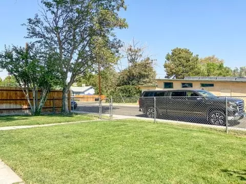 424 E Pine St, Bishop, CA 93514 photo 3
