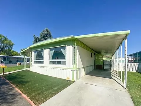 1474 Macgregor Ave, Bishop, CA 93514 photo 2