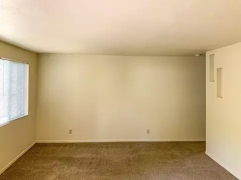 686 Keough St, Bishop, CA 93514 photo 6