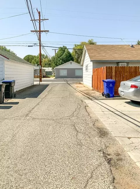 686 Keough St, Bishop, CA 93514 photo 18