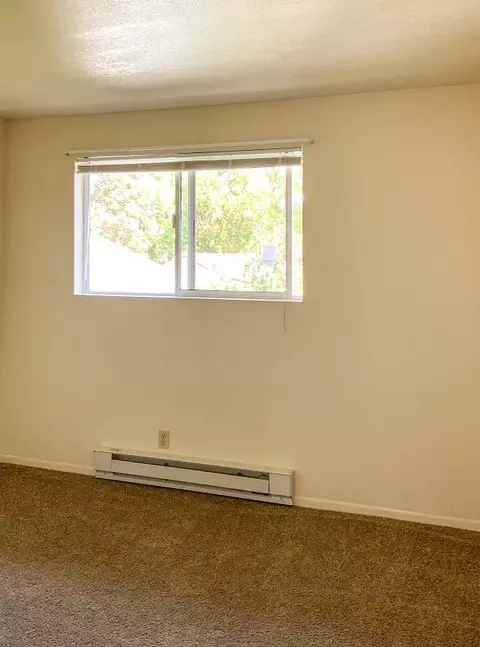 686 Keough St, Bishop, CA 93514 photo 10