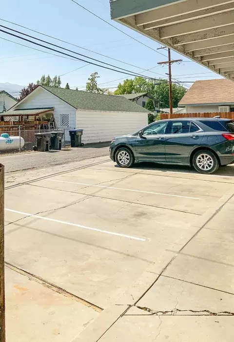 686 Keough St, Bishop, CA 93514 photo 15