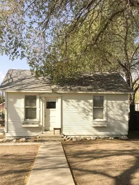 435 N Jackson St, Independence, CA 93526 photo 2
