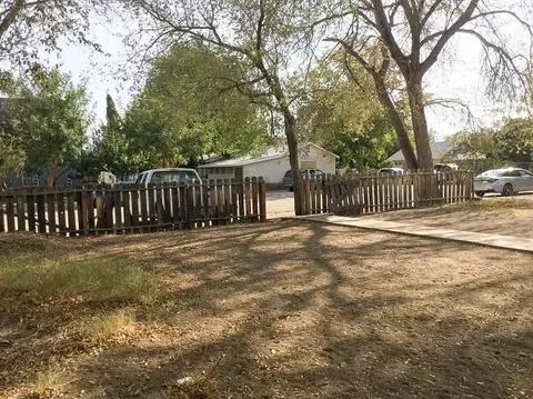 435 N Jackson St, Independence, CA 93526 photo 3