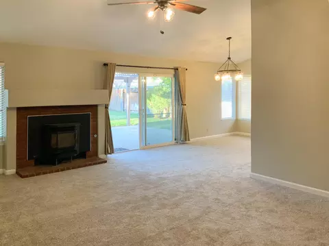2335 Cheyenne Dr, Bishop, CA 93514 photo 3