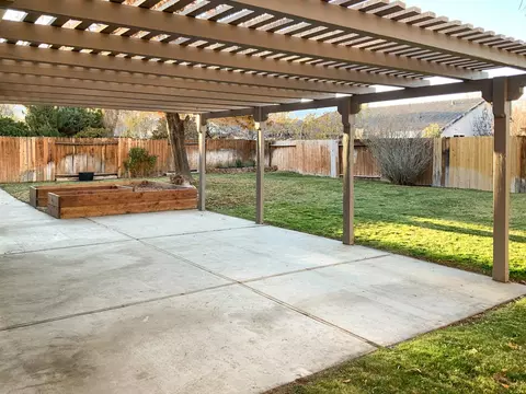 2335 Cheyenne Dr, Bishop, CA 93514 photo 16