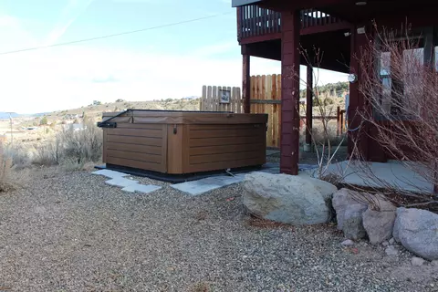 51 Huggans Ln, Bridgeport, CA 93517 photo 2