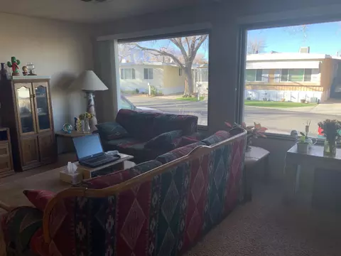 2258 Galloway Ave, Bishop, CA 93514 photo 3