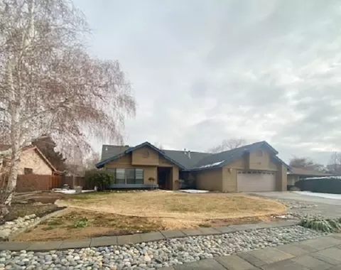 1624 Shoshone Dr, Bishop, CA 93514 photo 2
