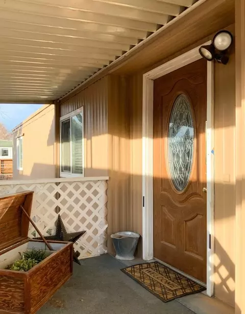 2309 Mccree Ave, Bishop, CA 93514 photo 3