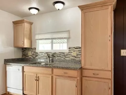 2267 Edinburgh Ave, Bishop, CA 93514 photo 8