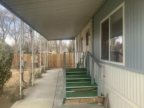 1359 Macgregor Ave, Bishop, CA 93514 photo 2