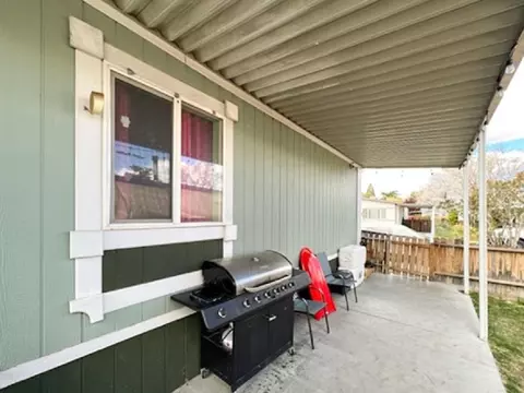 2336 Mccree Ave, Bishop, CA 93514 photo 2