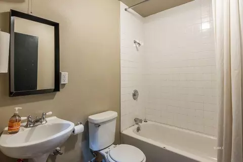 136 Edward St, Bishop, CA 93514 photo 15