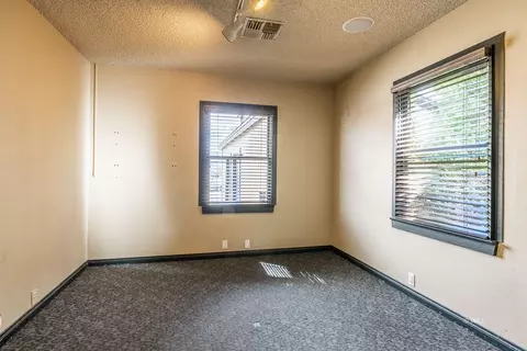 136 Edward St, Bishop, CA 93514 photo 23