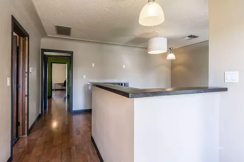 136 Edward St, Bishop, CA 93514 photo 9