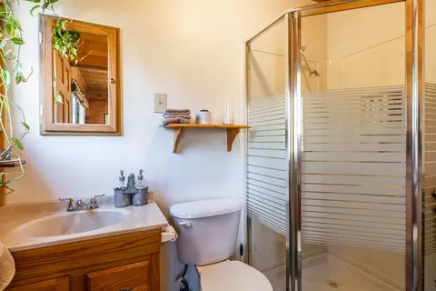 150 Hardy, Bishop, CA 93514 photo 31