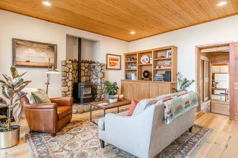 150 Hardy, Bishop, CA 93514 photo 4