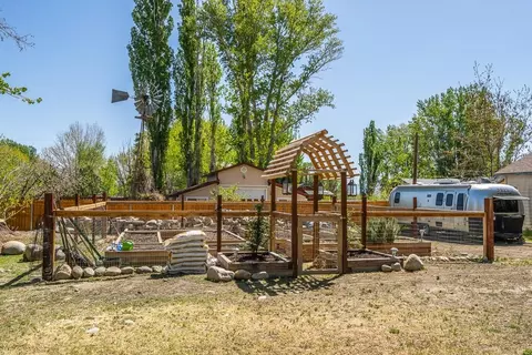 150 Hardy, Bishop, CA 93514 photo 39