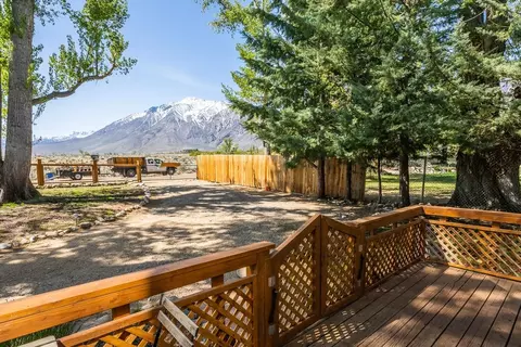 150 Hardy, Bishop, CA 93514 photo 2