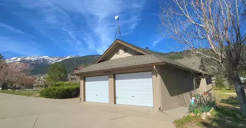 6868 Twin Lakes Rd, Bridgeport, CA 93517