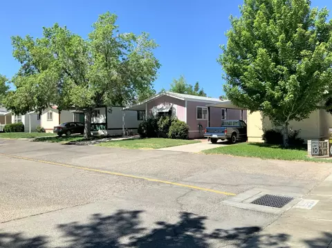 198 Maciver Apt 34 St, Bishop, CA 93514 photo 2