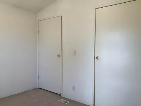 198 Maciver Apt 34 St, Bishop, CA 93514 photo 11