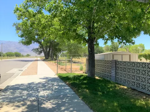198 Maciver Apt 34 St, Bishop, CA 93514 photo 3