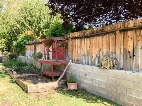 1639 Paiute Cir, Bishop, CA 93514 photo 24