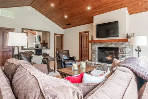 403 E Bear Lake Dr, Mammoth Lakes, CA 93546 photo 15
