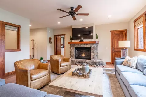 403 E Bear Lake Dr, Mammoth Lakes, CA 93546 photo 6