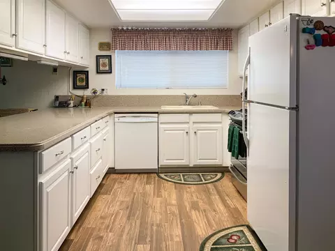 129 Elmcrest Dr, Big Pine, CA 93513 photo 5