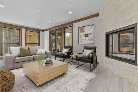 150 Obsidian Pl #24, Mammoth Lakes, CA 93546
