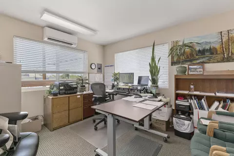 180 Clarke St, Bishop, CA 93514 photo 44