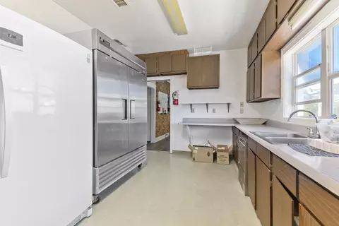 180 Clarke St, Bishop, CA 93514 photo 14