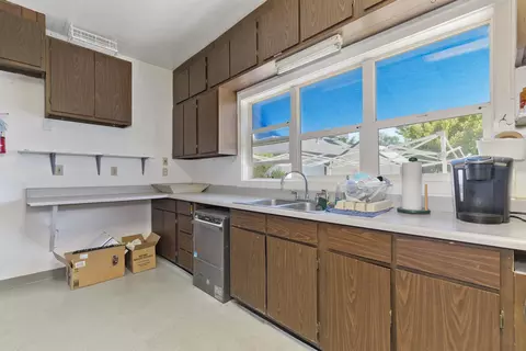 180 Clarke St, Bishop, CA 93514 photo 12