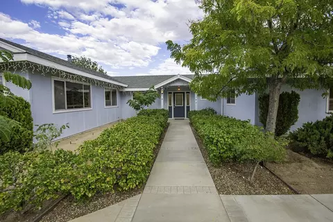 242 Apollo Cir, Bishop, CA 93514 photo 2