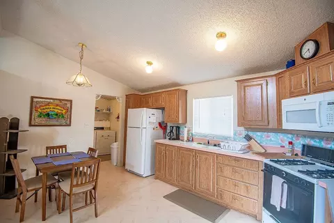 113 Olivia Ln, Big Pine, CA 93513 photo 9
