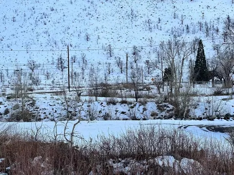 123 Eastside Ln, Coleville, CA 96107 photo 2