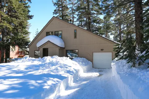 2087 Forest Trl, Mammoth Lakes, CA 93546