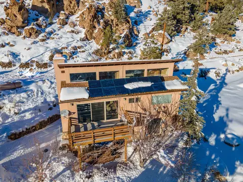 277 Pinon Hil Rd, Mammoth Lakes, CA 93546