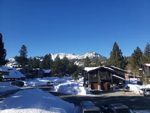 479 Monterey Pines Rd, Mammoth Lakes, CA 93546