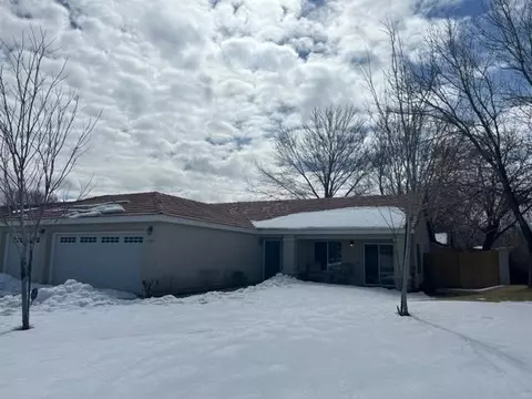 2300 Shoshone Dr, Bishop, CA 93514 photo 2